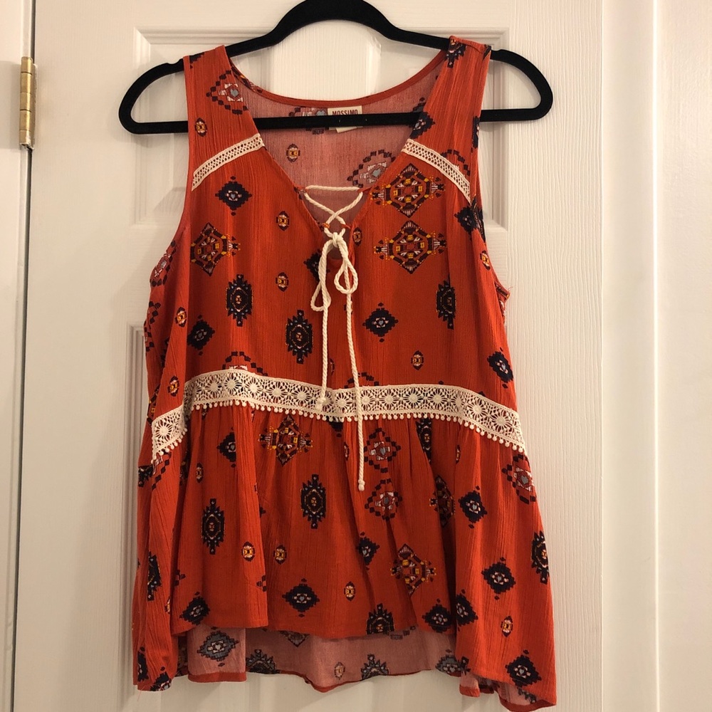 SOLD Mossimo Supply Co. Flowy Tank